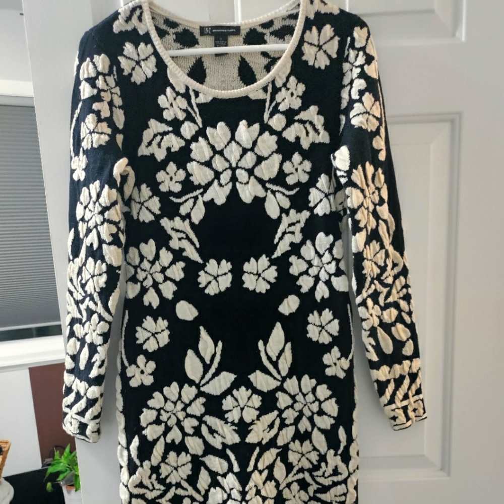 Beautiful black and white dress